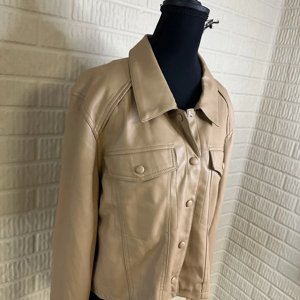 NWT BLANKNYC Faux Leather‎ Cropped Trucker Jacket Beige XL Cropped Old Money